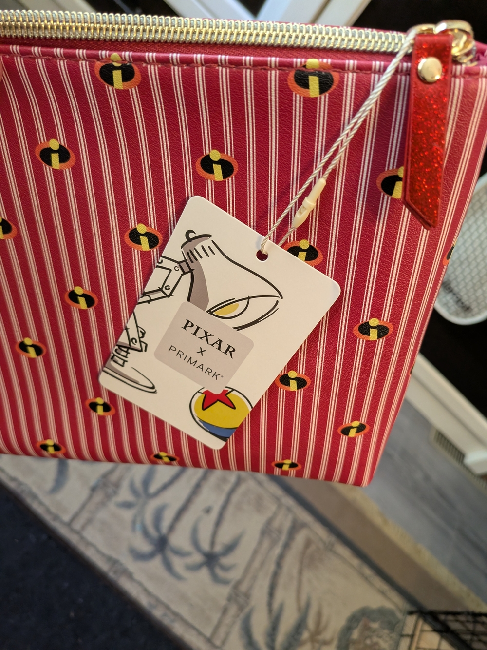 Pixar X Primark Disney The Incredibles Cosmetic Bag - Picture 2 of 11